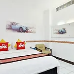 Zen Rooms Surya Sumantri Pasteur